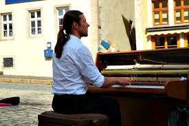 natural piano playing